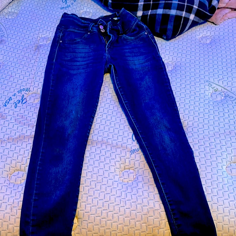 These are some blue jeans